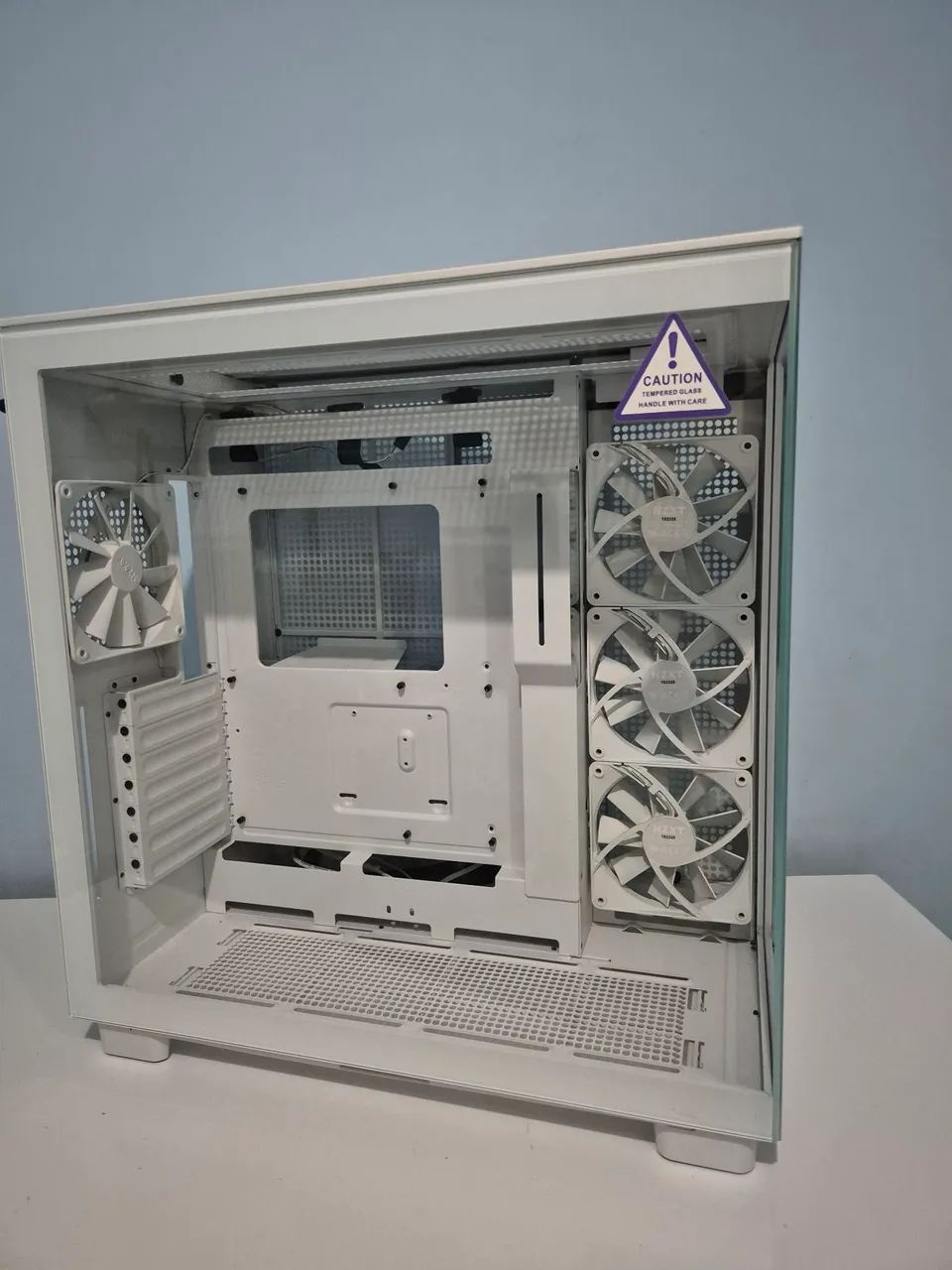 Gabinete gamer - NZXT H9 flow branco