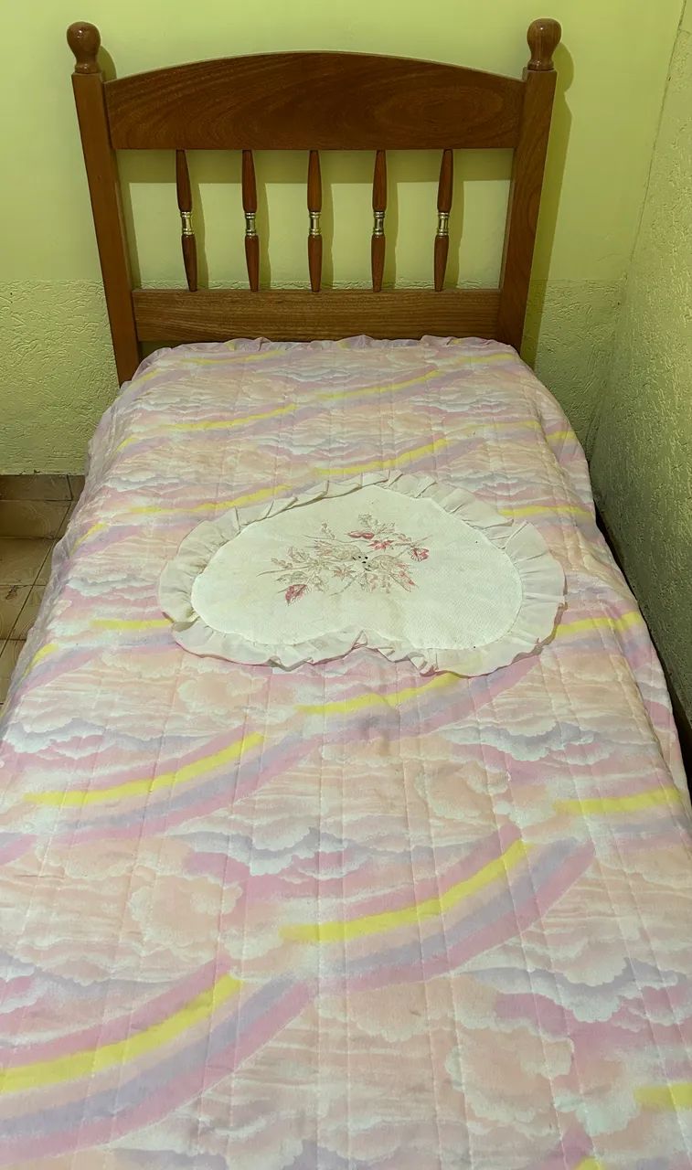 Cama solteirão em madeira  - Foto 3