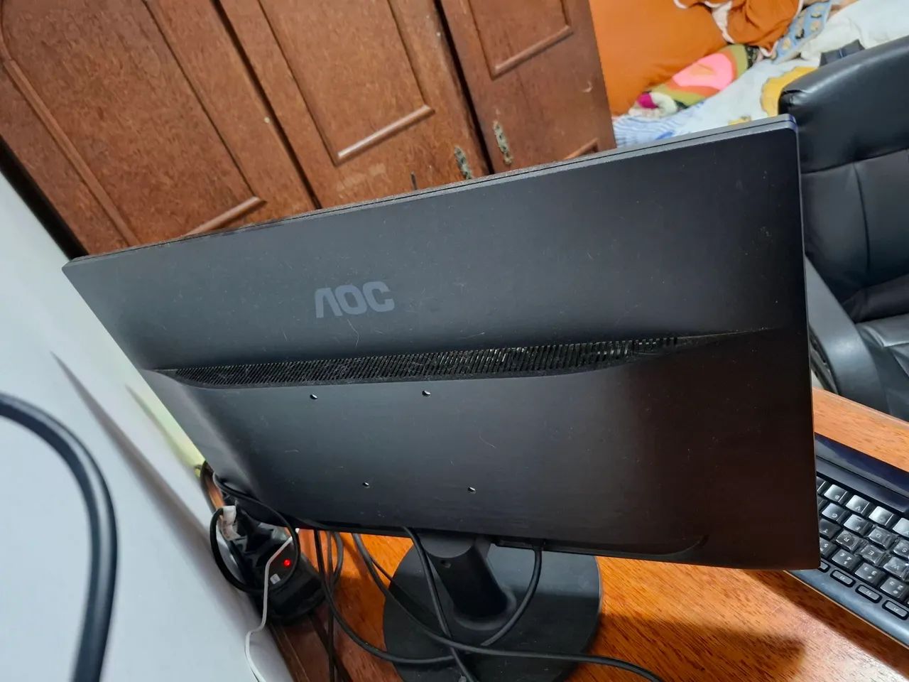 Monitor Gamer AOC 24" Funcionando (Leve Defeito na Tela) - Foto 6