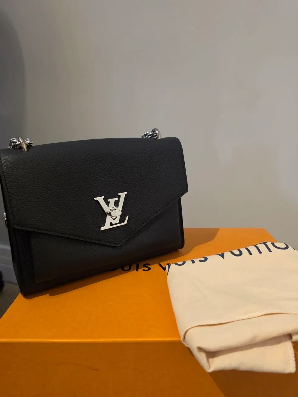 Bolsa louis vuitton mylockme chain bag - original