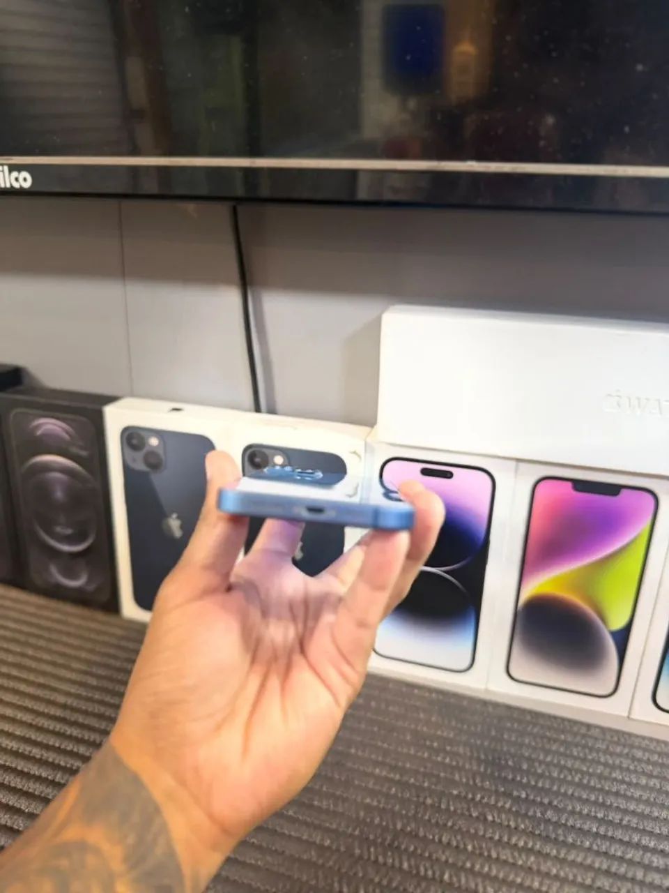 IPHONE 13 128GB<br>R$ 1.899 - Foto 5