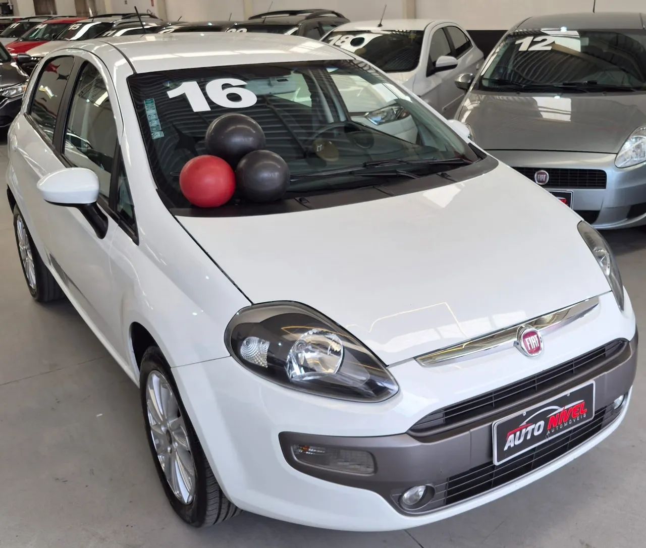 Fiat Punto Essence SP 1.6 Flex 16V 5P 2016 - Foto 3