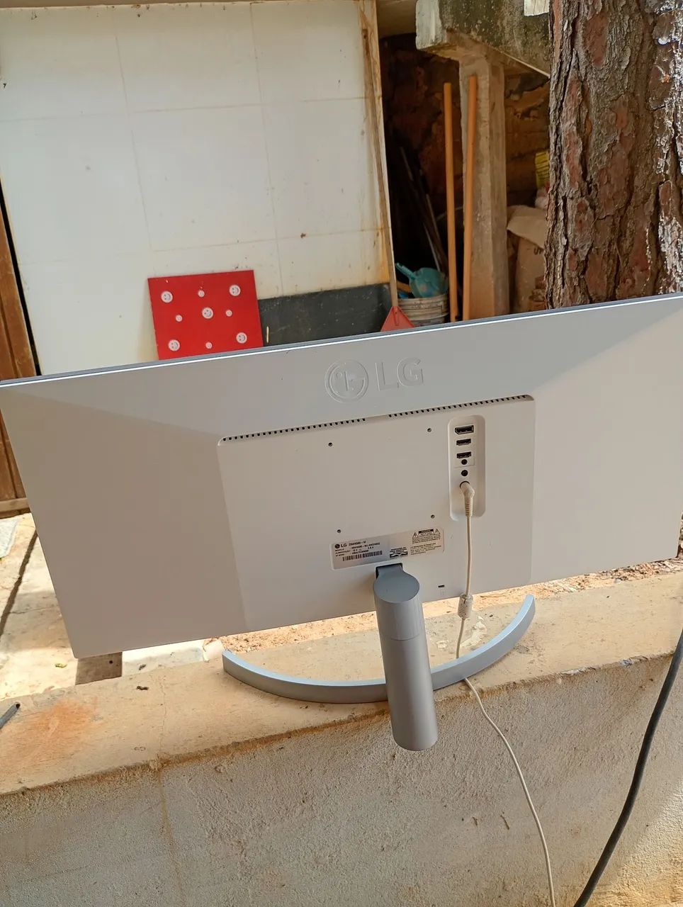 Uma pequena linha monitor LG 29 polegadas semi novo  - Foto 4