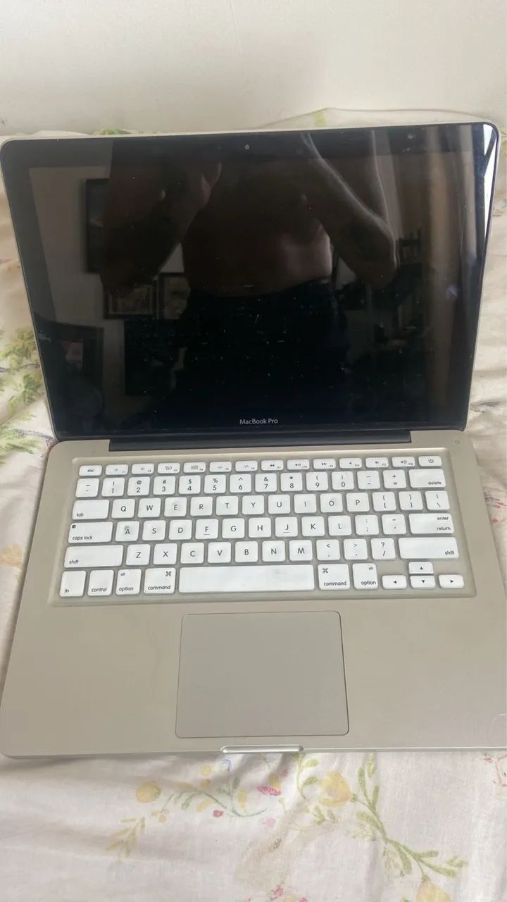 MacBook 13