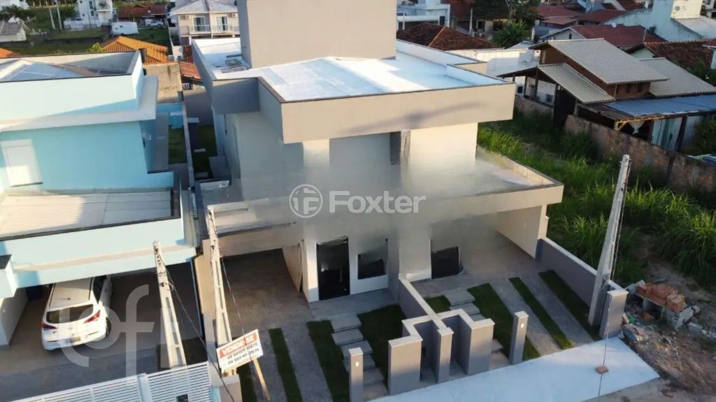 Casa à venda Rua Pedro Fernandes, Carianos - Florianópolis