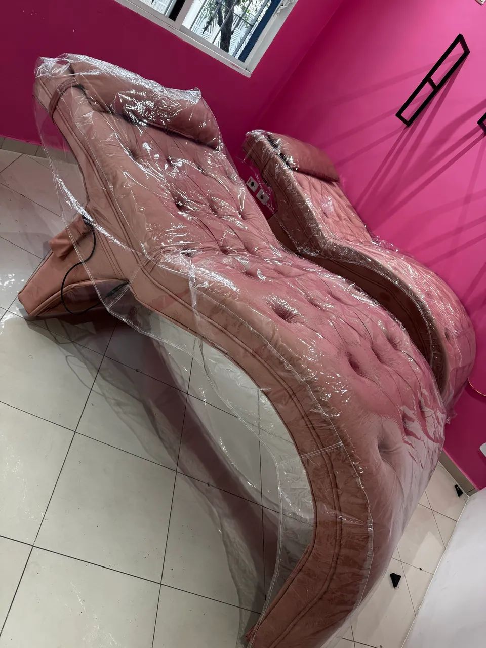 Maca ergonômica capitonê veludo rosé c/ massageador + travesseiro e capa 