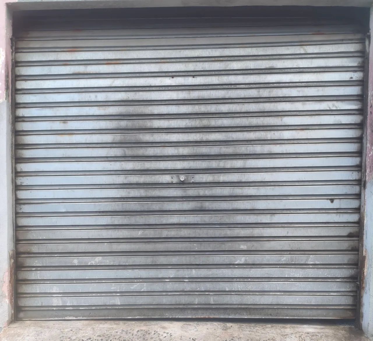 Porta de aço para estabelecimento 