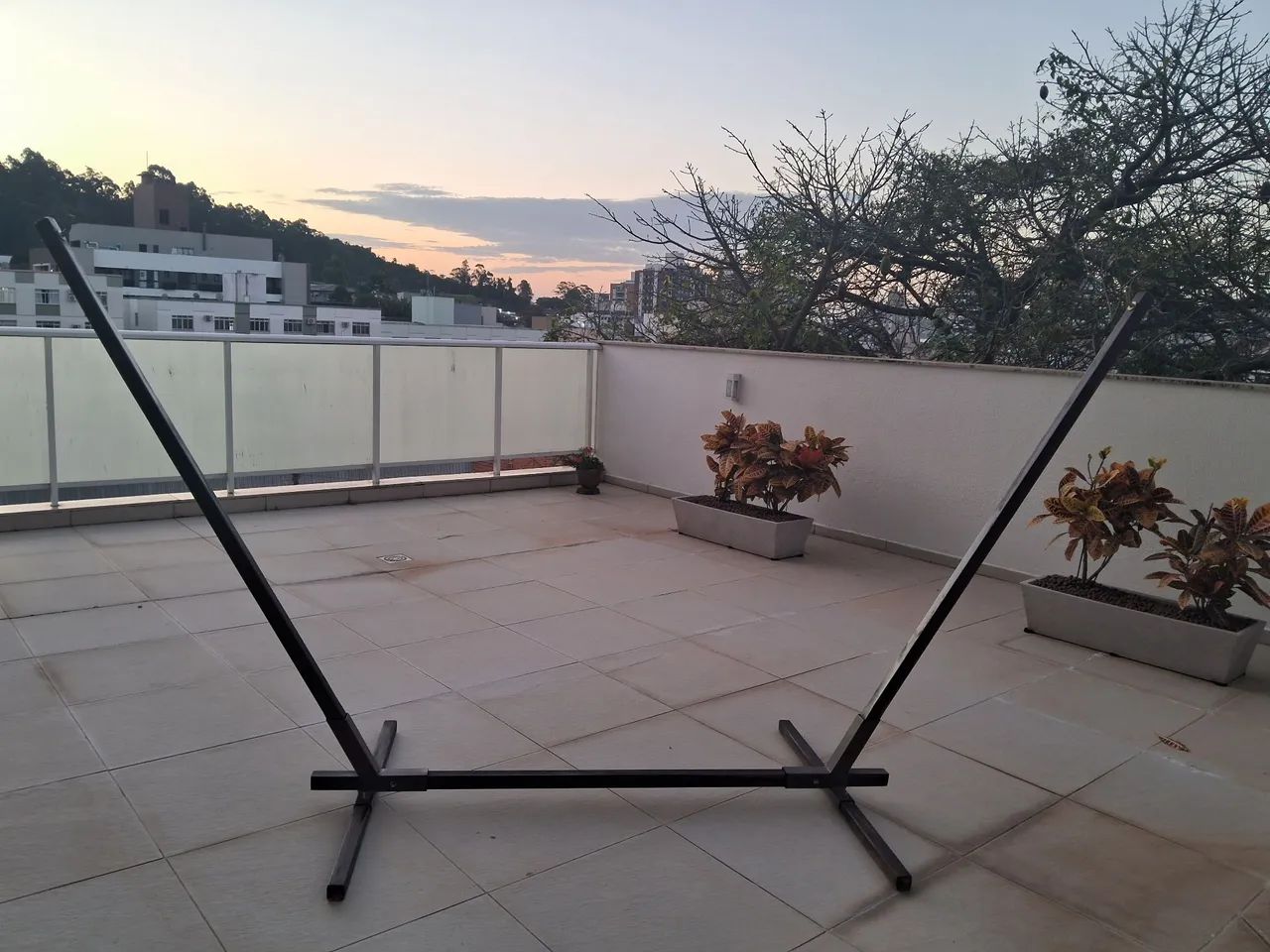 Suporte para rede de descanso em madeira maciça  - Foto 2