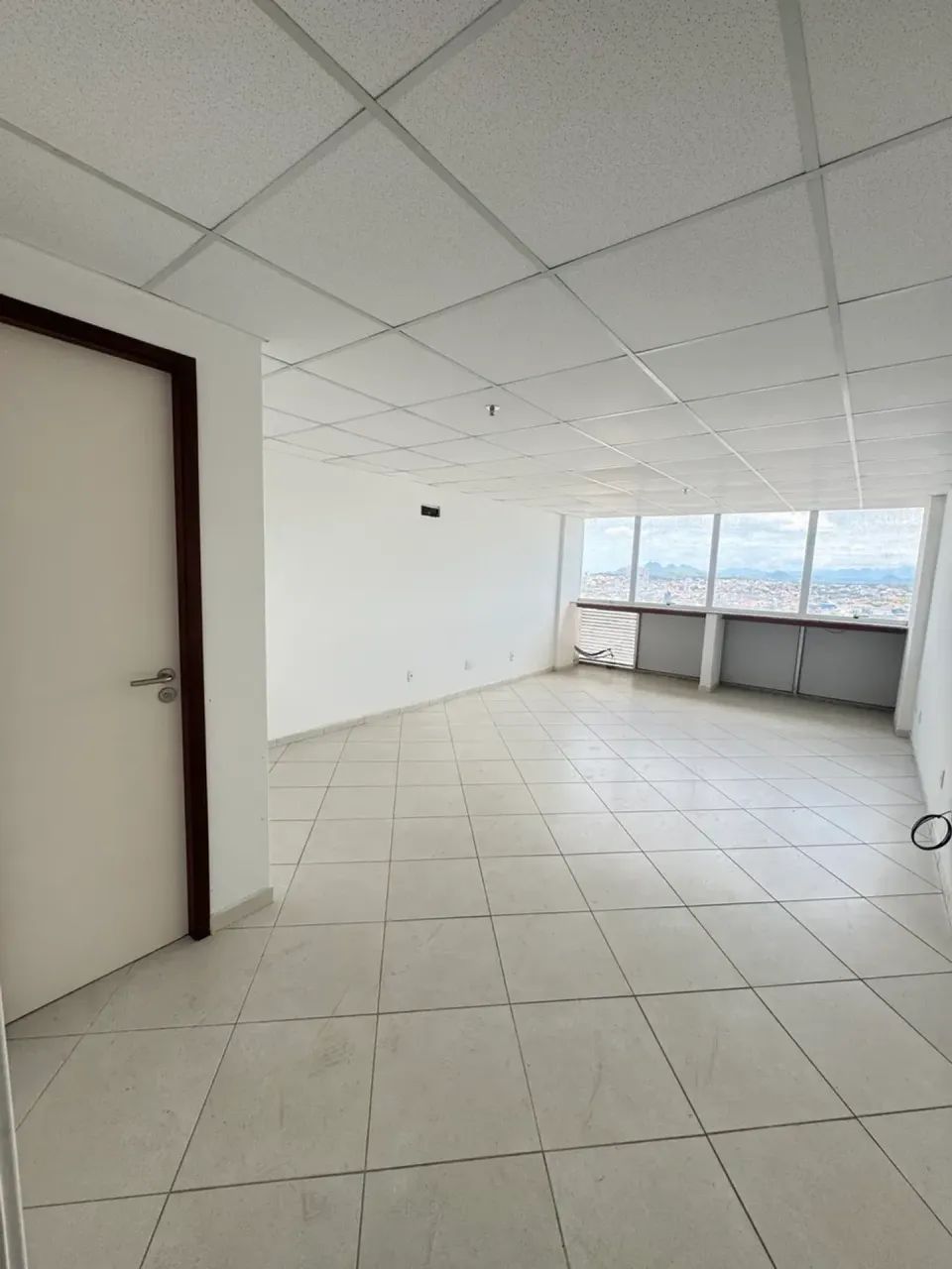 Alugo Sala Comercial Edifício Trade Center - Foto 3