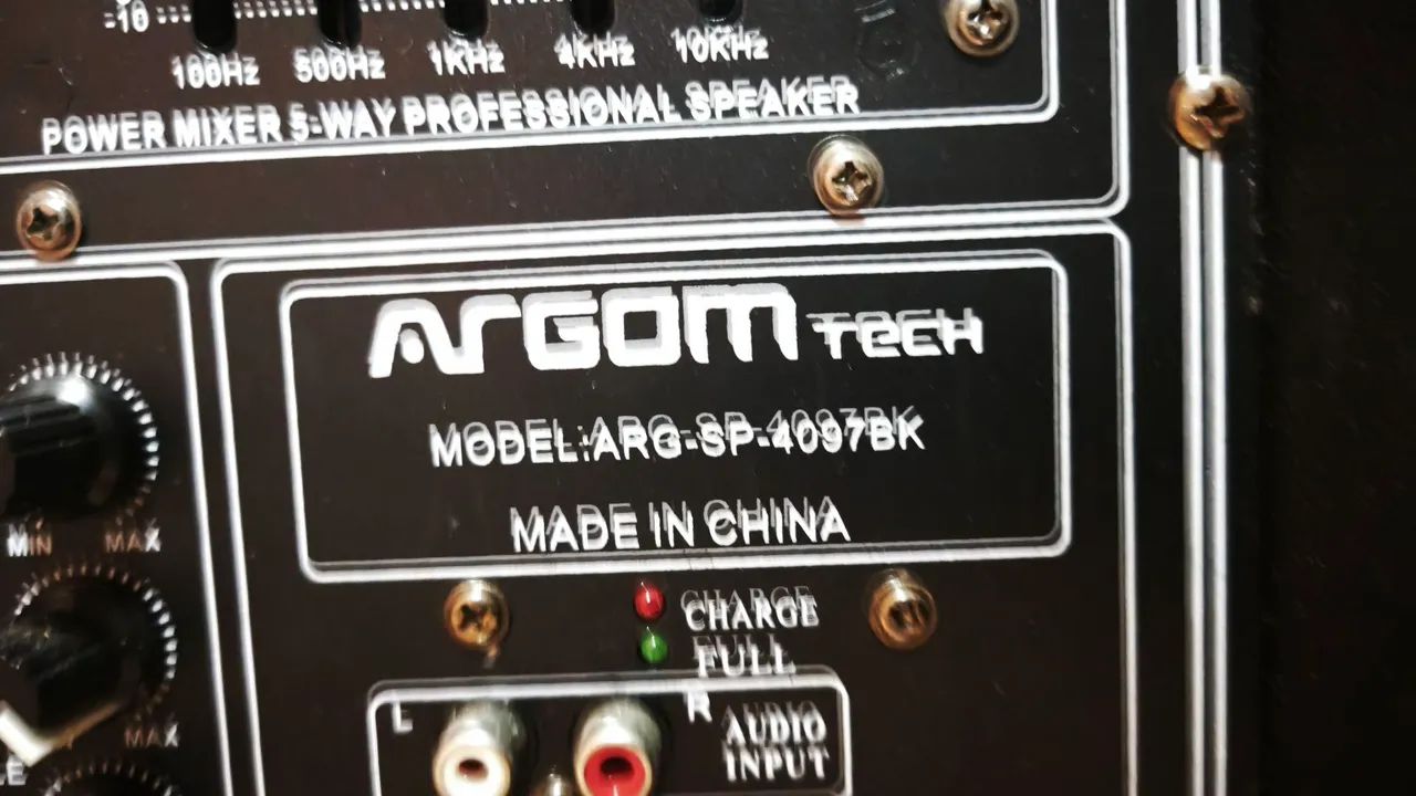 Caixa de Som Amplificada Argom Tech Bluetooth com Rodinhas 