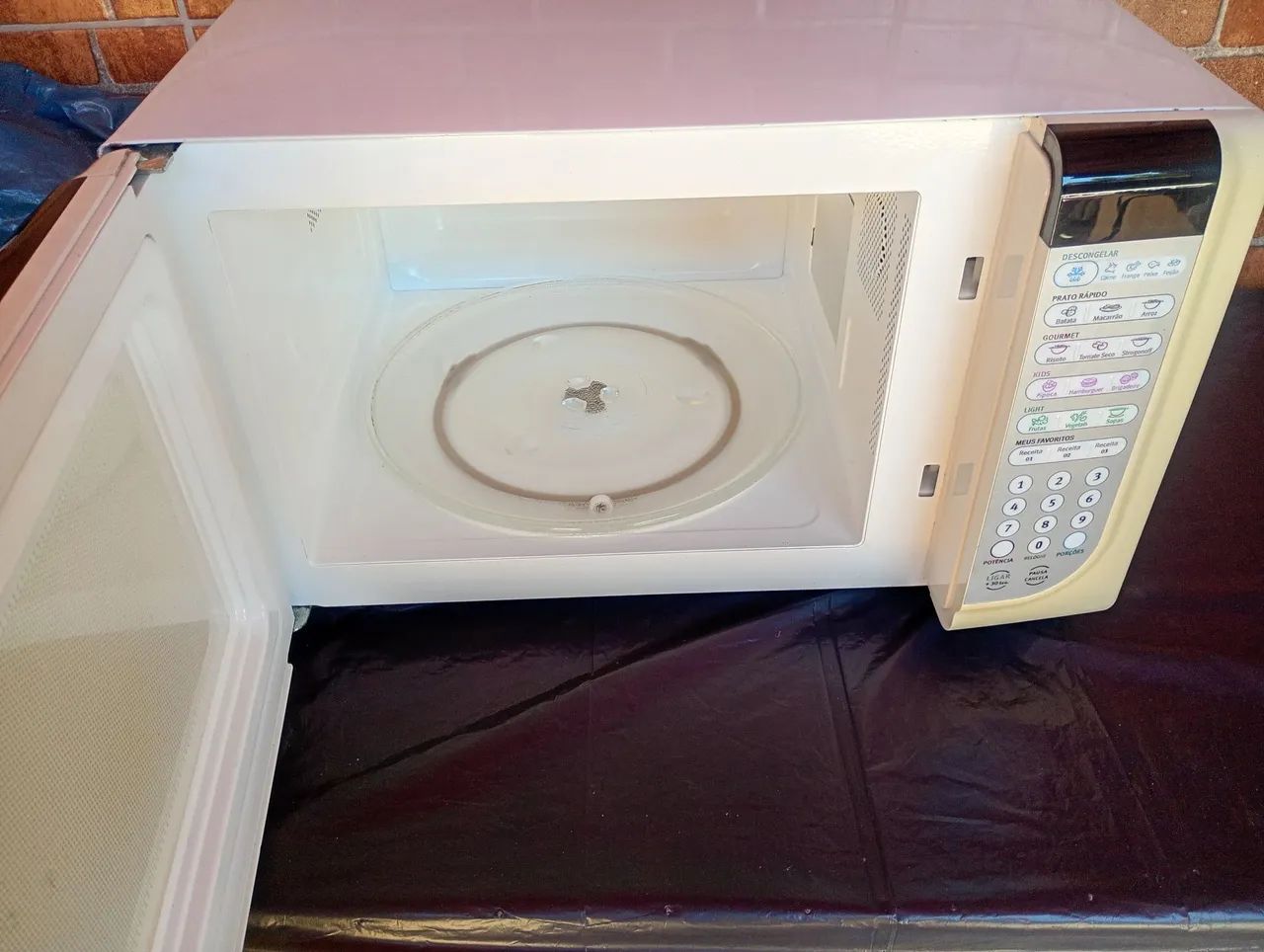 Microondas Eletrolux 31 litros . LEIA ANTES  - Foto 4