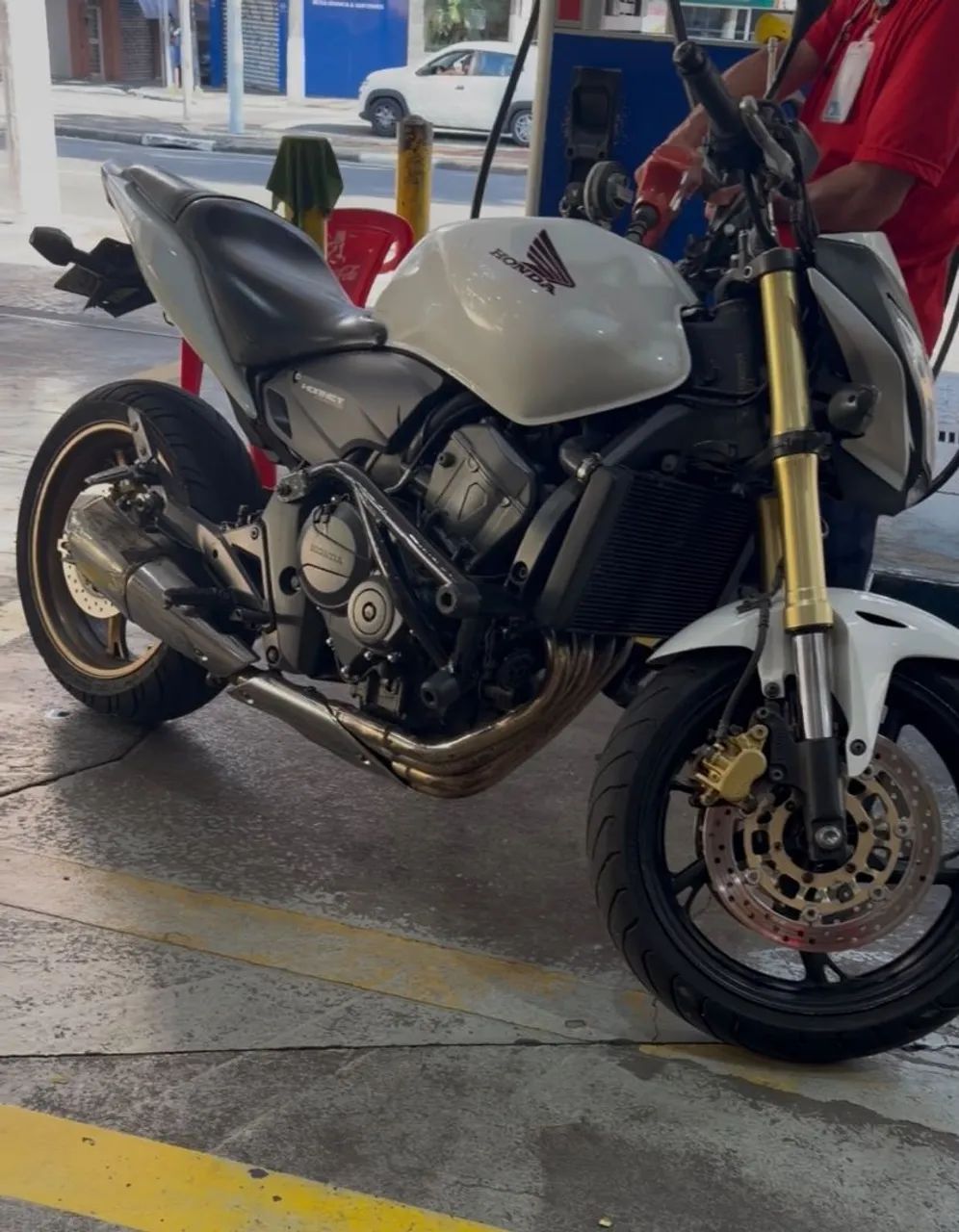 Hornet 2013 branca