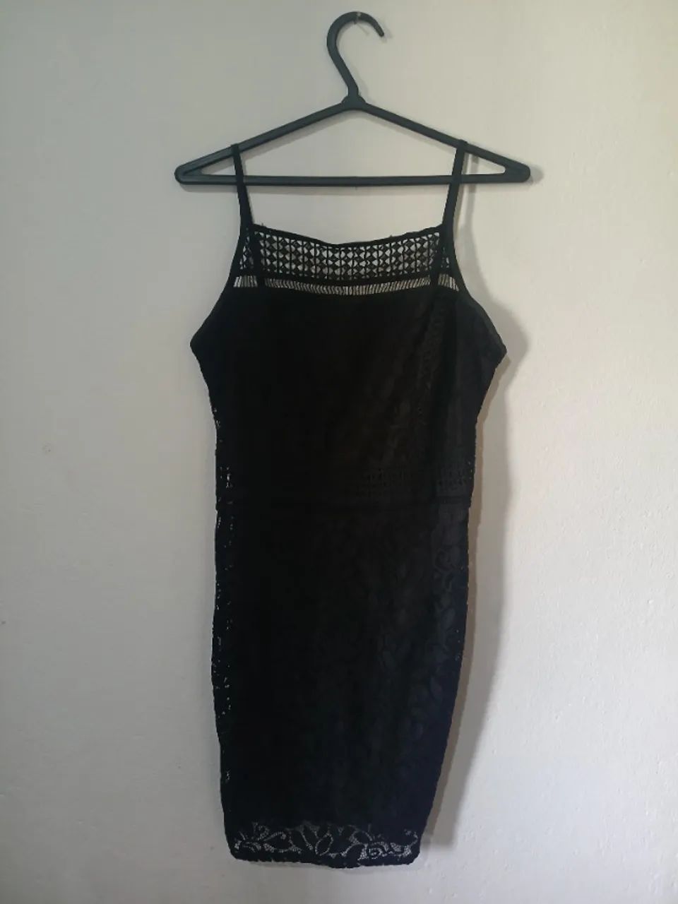 Vestido de renda preto chifon