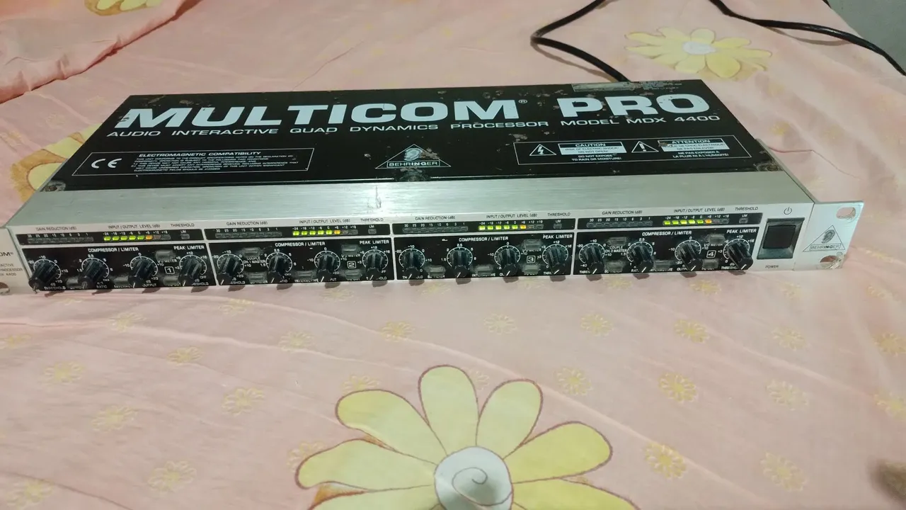 Behringer Ultragain Pro-8 Digital Conversor Ada8000 - Aparelhos de