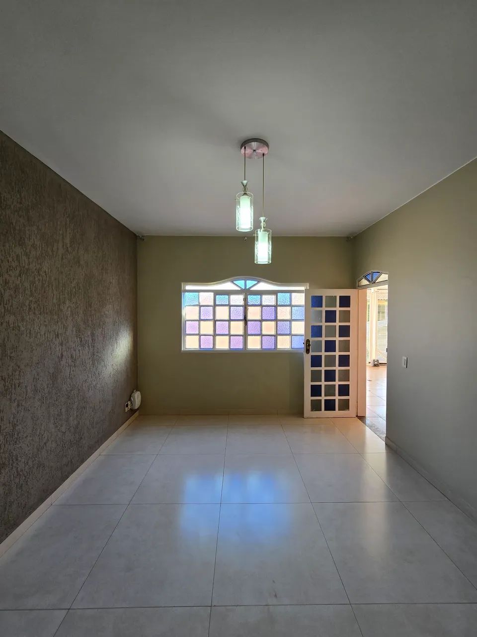 Vendo Casa de 4 Quartos Com 2 Suítes - Etapa E - Valparaiso I. - Foto 5