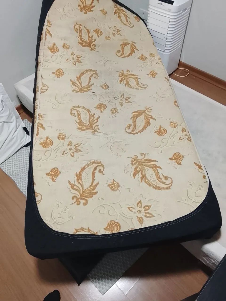 Vendo cama box solteiro  - Foto 3