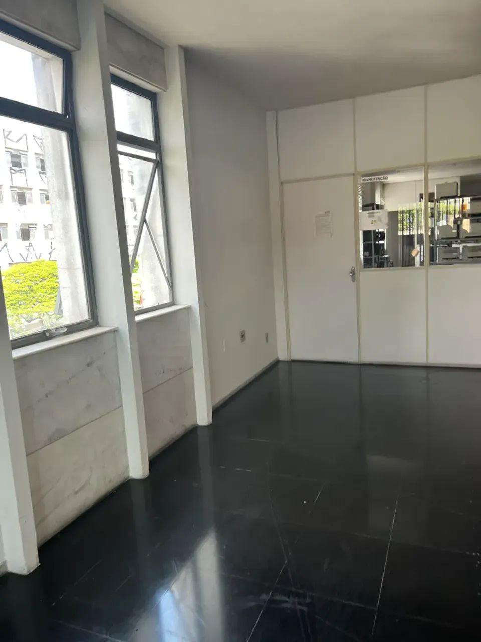 PREDIO COMERCIAL NA AVENIDA COM GALPAO, LOJA E ANDARES DE SALAS - Foto 4