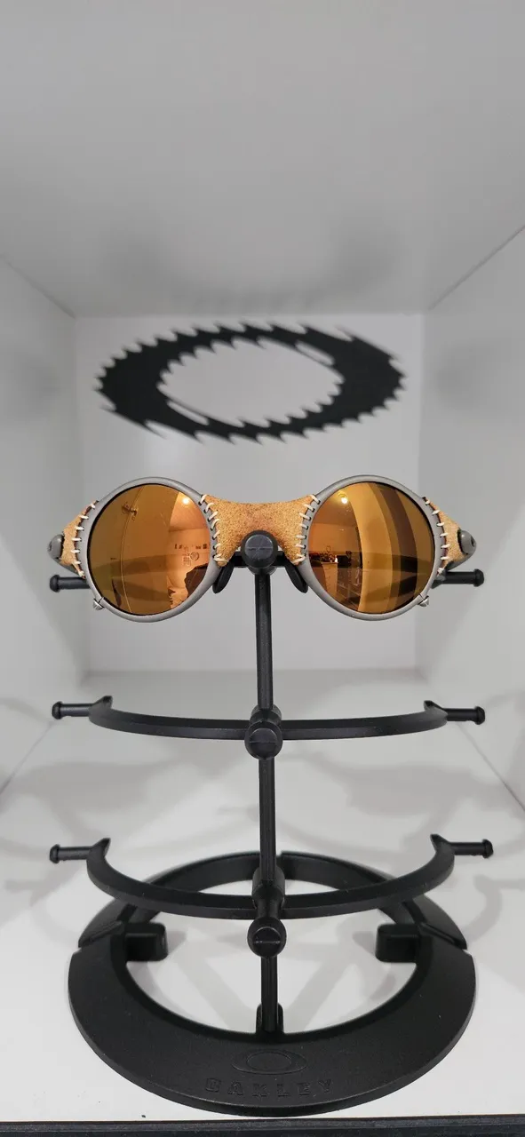oakley mars