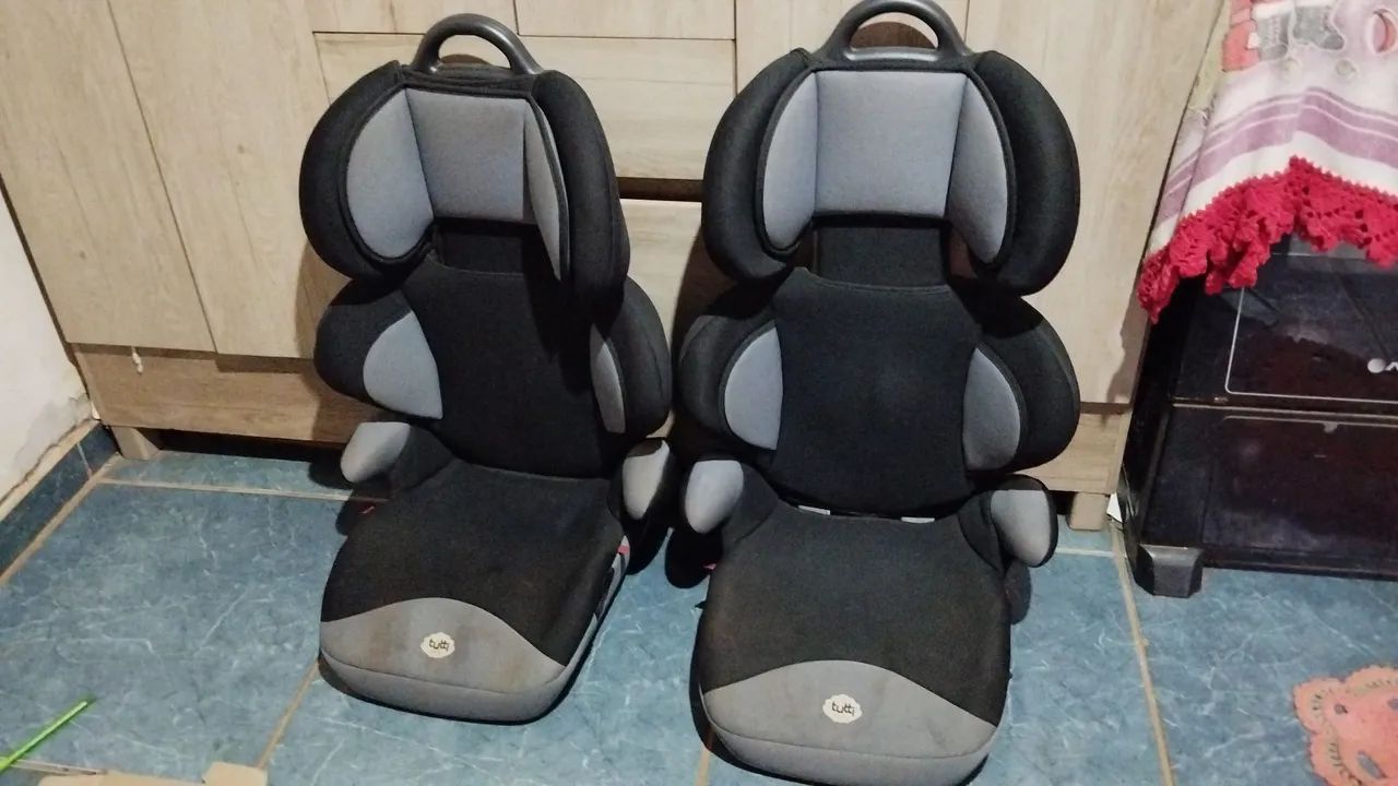 Assento para carro com encosto 
