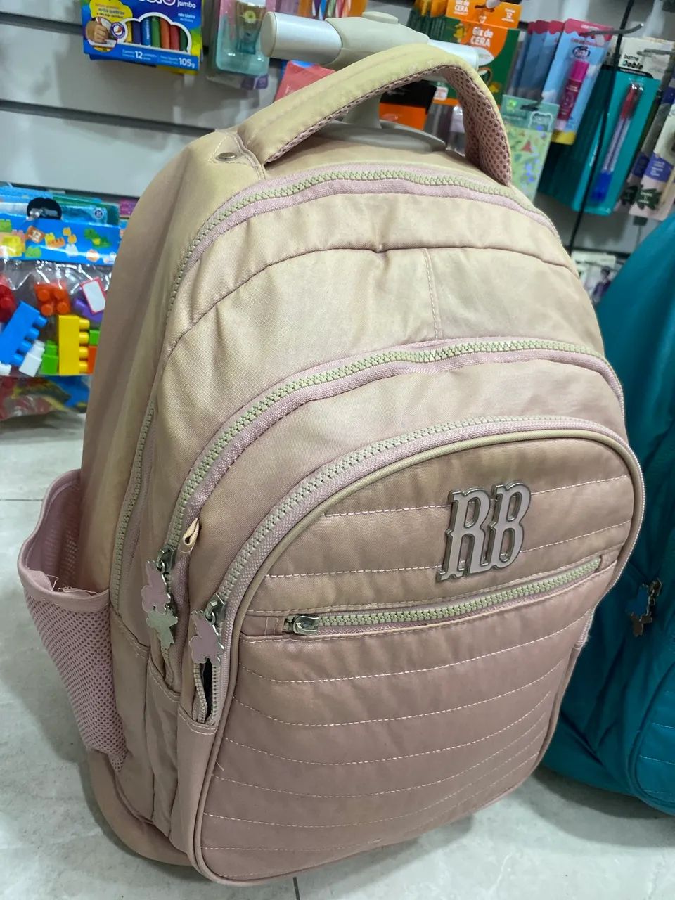  MOCHILA DE RODINHA RB R$150,00 - Foto 2