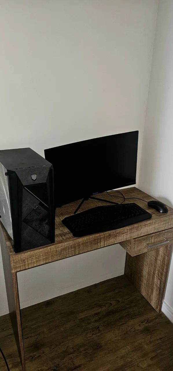Computador 441992419046205441