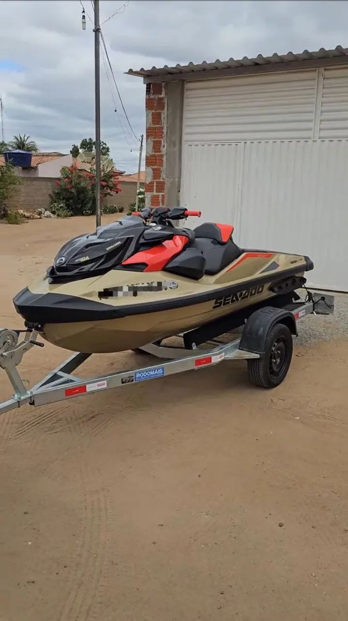 Jet-ski rxp 325 dourado 