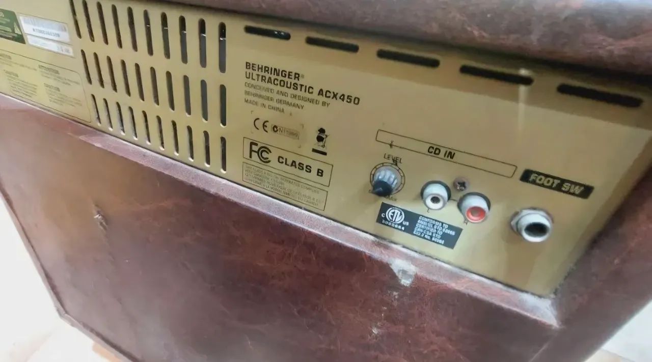 Amplificador Behringer 45w ACX450 - Foto 4