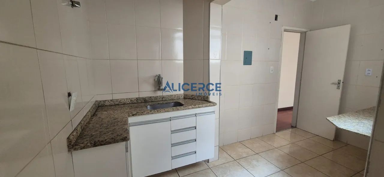 ÓTIMO APARTAMENTO DE 03 QUARTOS COM GARAGEM - Foto 4