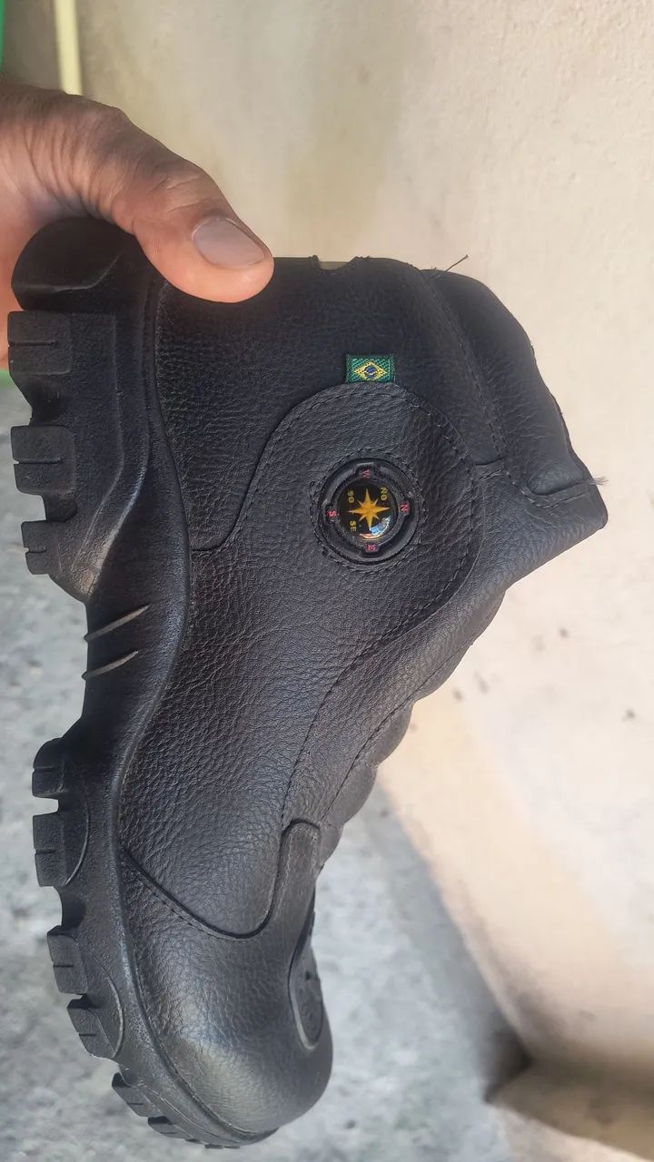 Vendo bota nova tamanho 41 - Foto 3