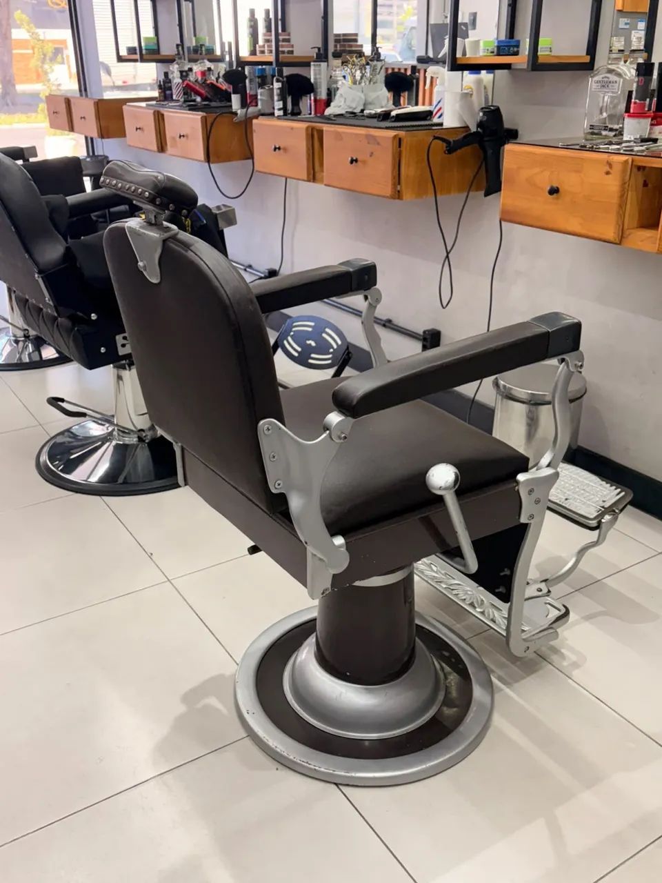 CADEIRA FERRANTE BARBEARIA - ABAIXO DO PREÇO - Foto 3