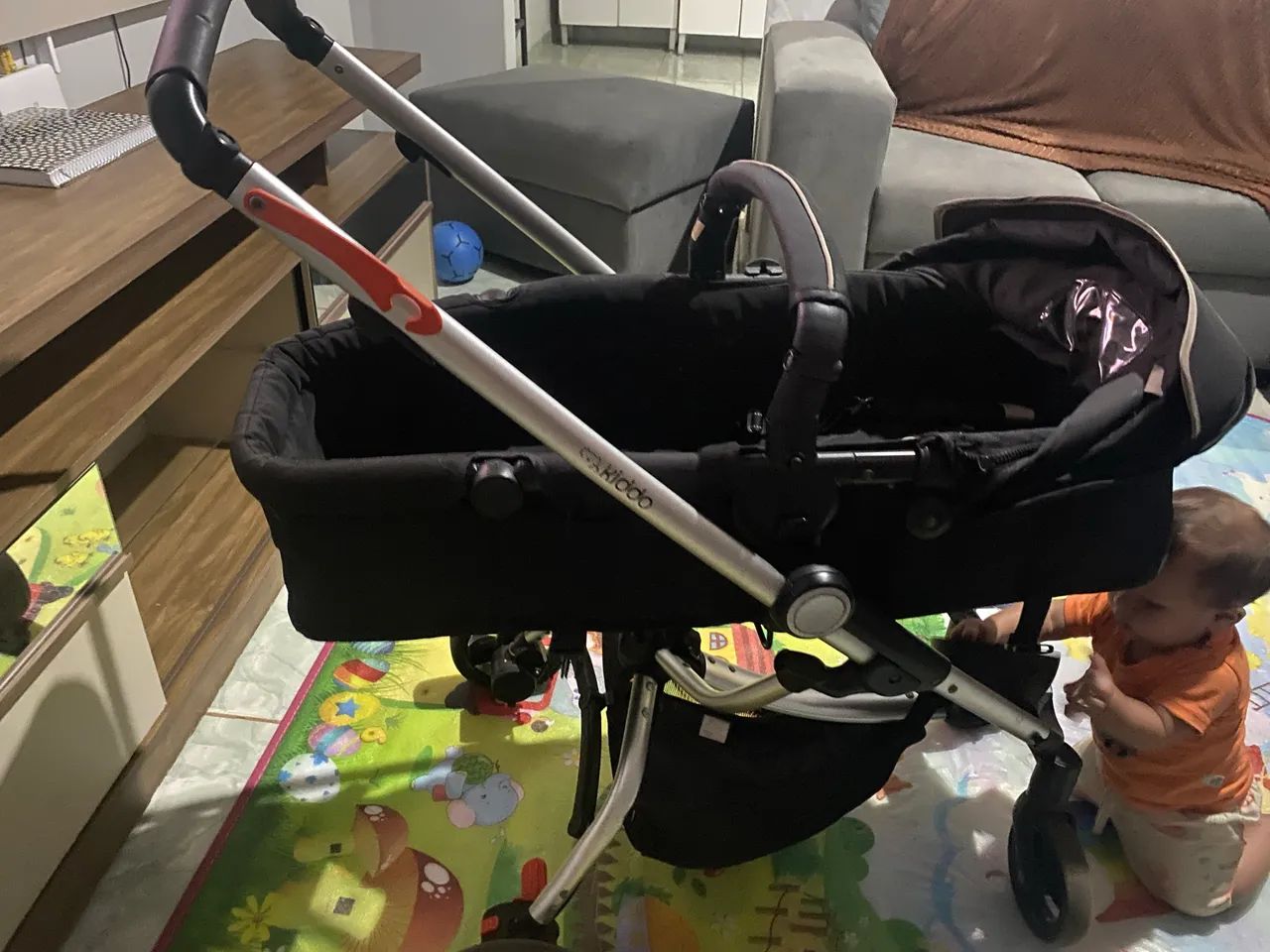 Vende-se carrinho de bebê mais bebê conforto  - Foto 3