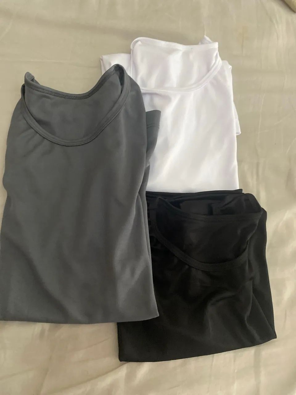03 Camisetas Regatas dry fit M ( cores variadas )  - Foto 3