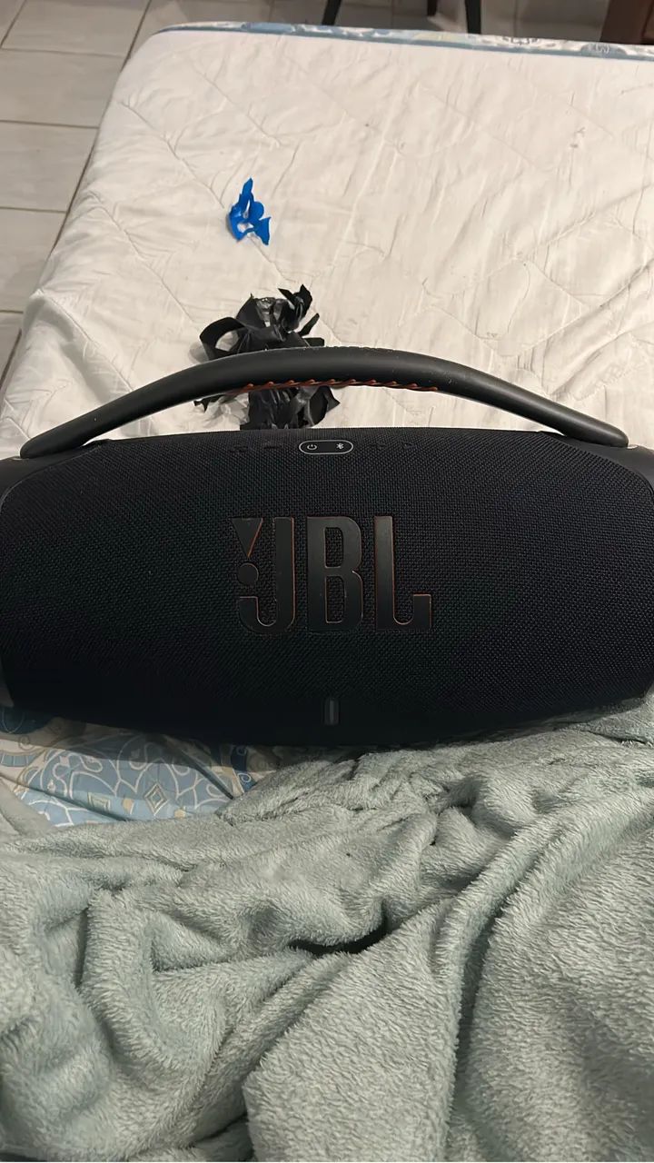 JBL bombox 3