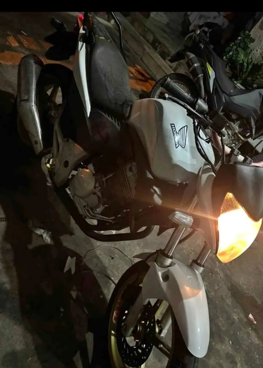 Cb 300 branca  - Foto 4