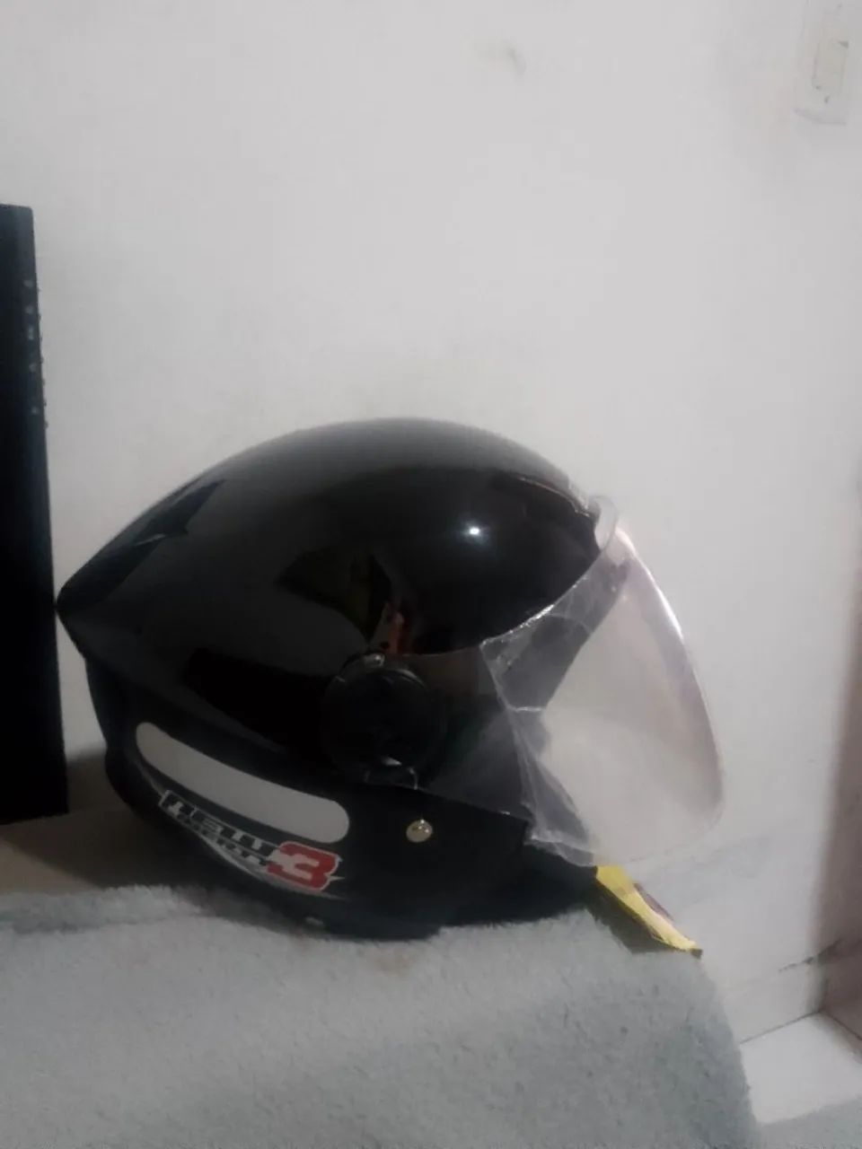 Capacete aberto