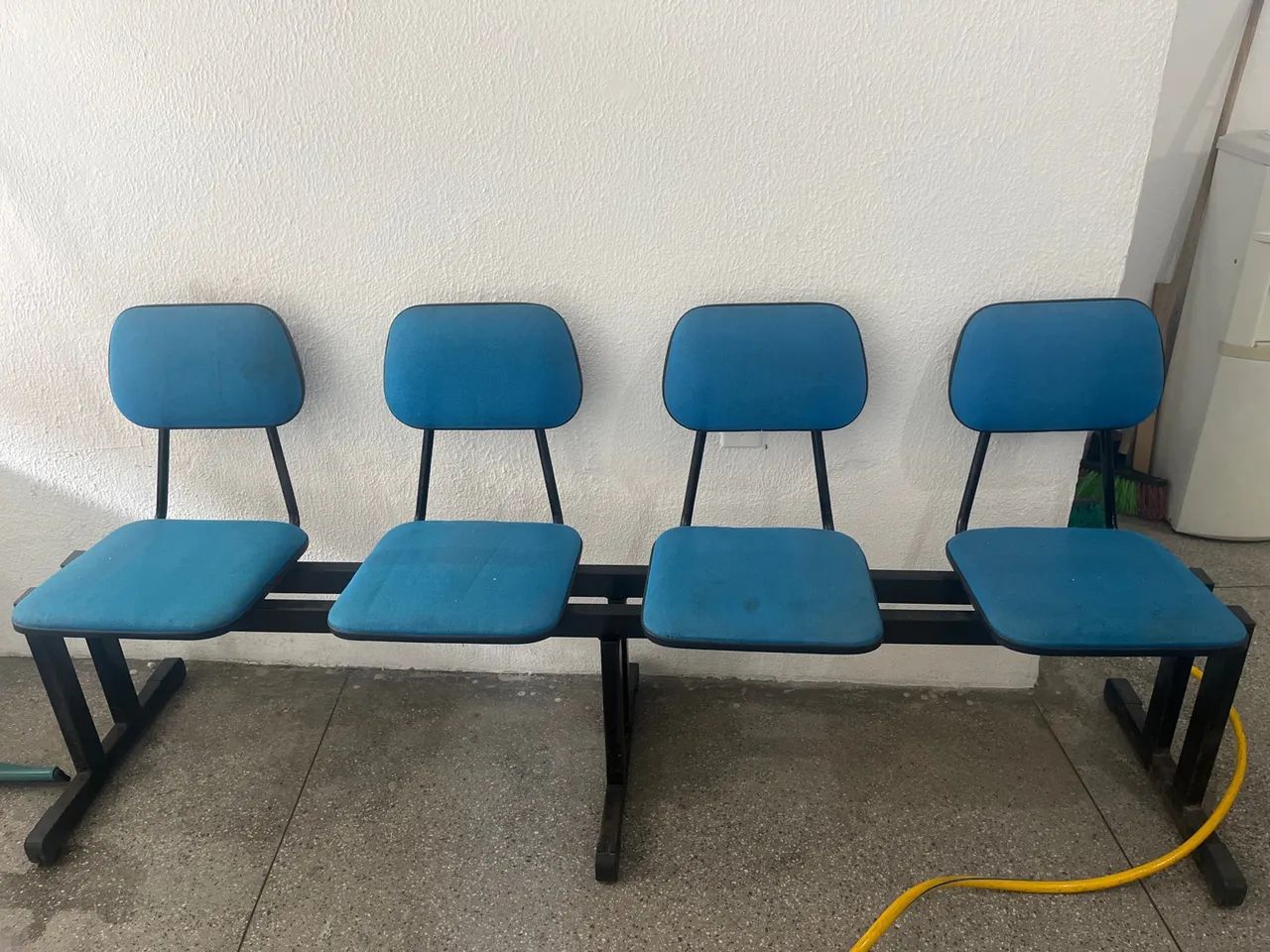 vendo longarina de tecido 4 lugares