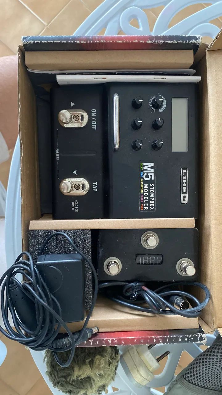 Pedal M5 Line 6 + Midi - Foto 4