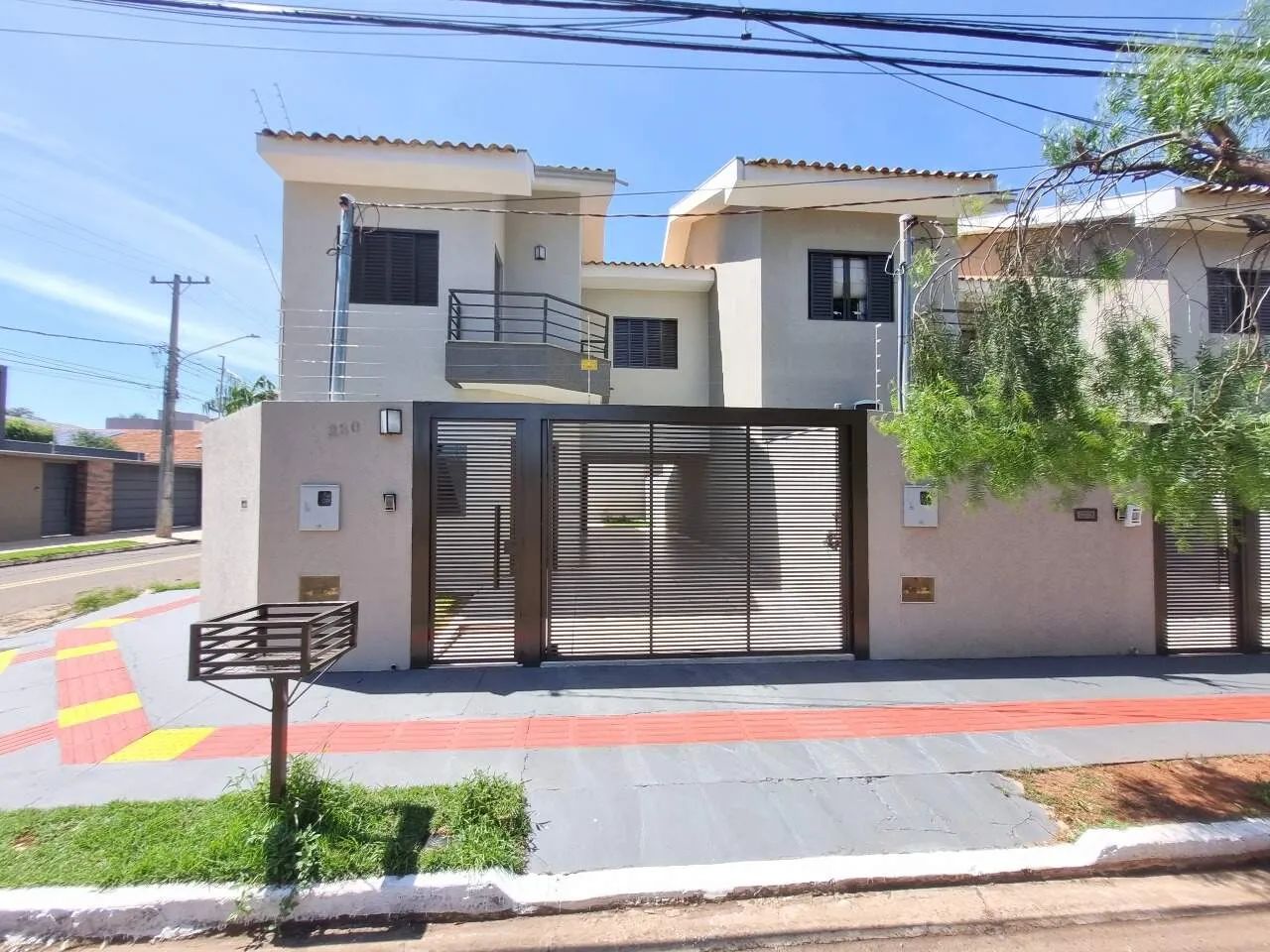 Sobrado no Bairro Cidade Jardim - Foto 2