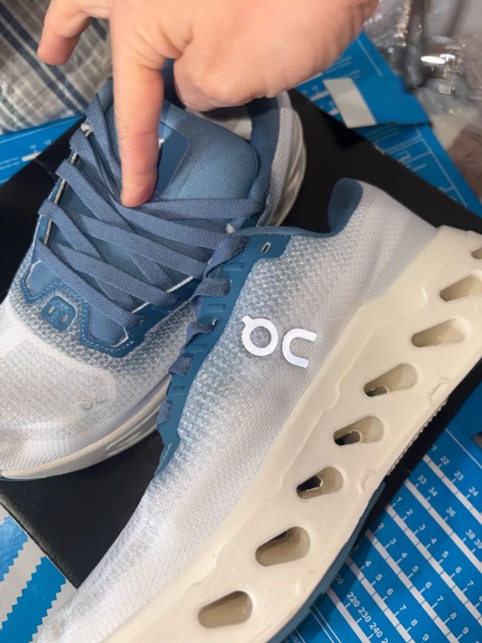 Tênis de marca on, adidas 