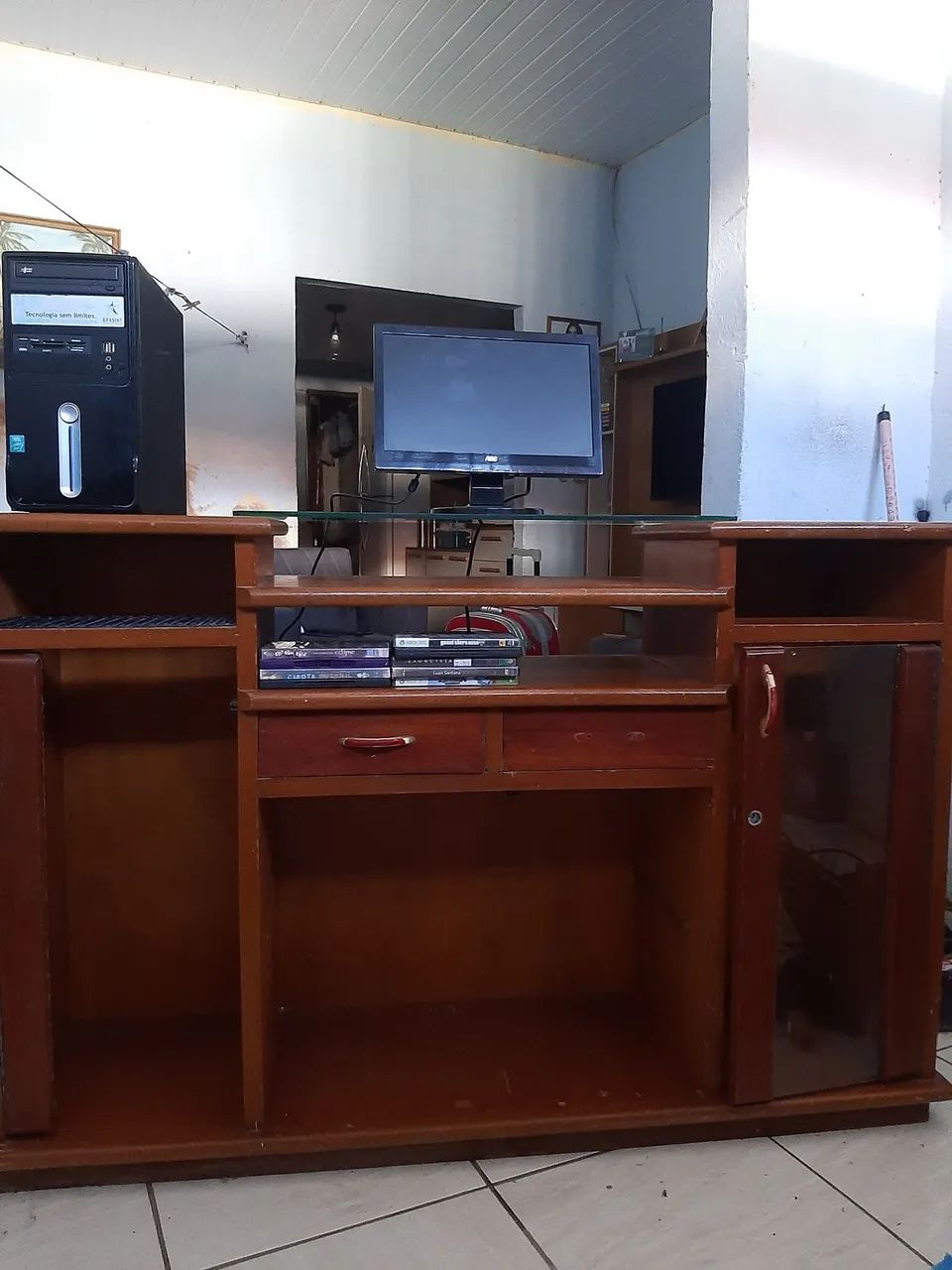 Vendo rak todo de madeira e compesado