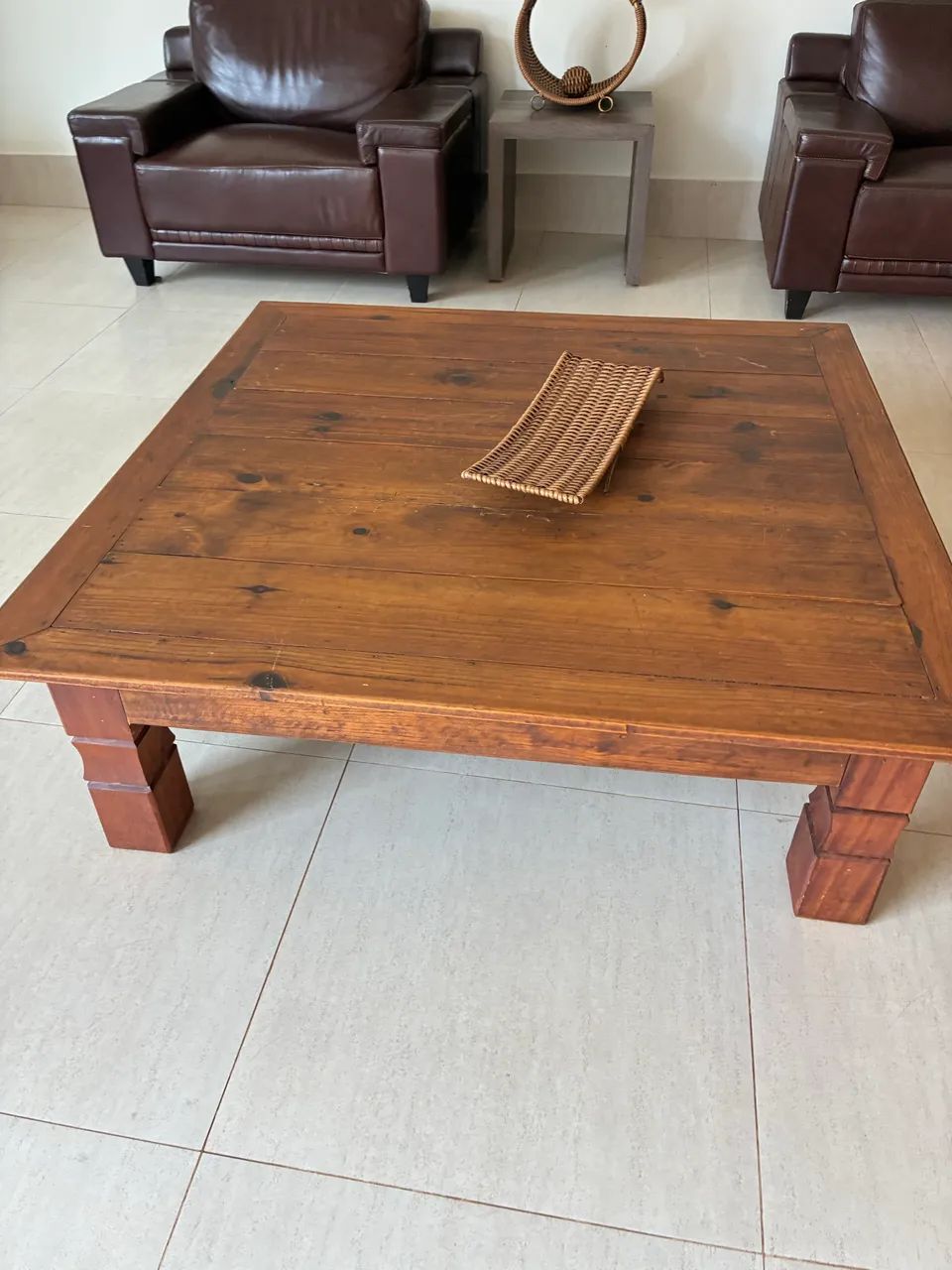 MESA DE CENTRO MADEIRA MACIÇA 