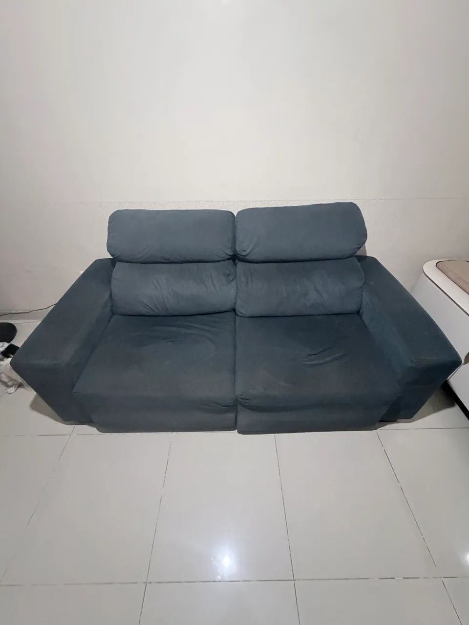 Sofá Reclinável e Retrátil