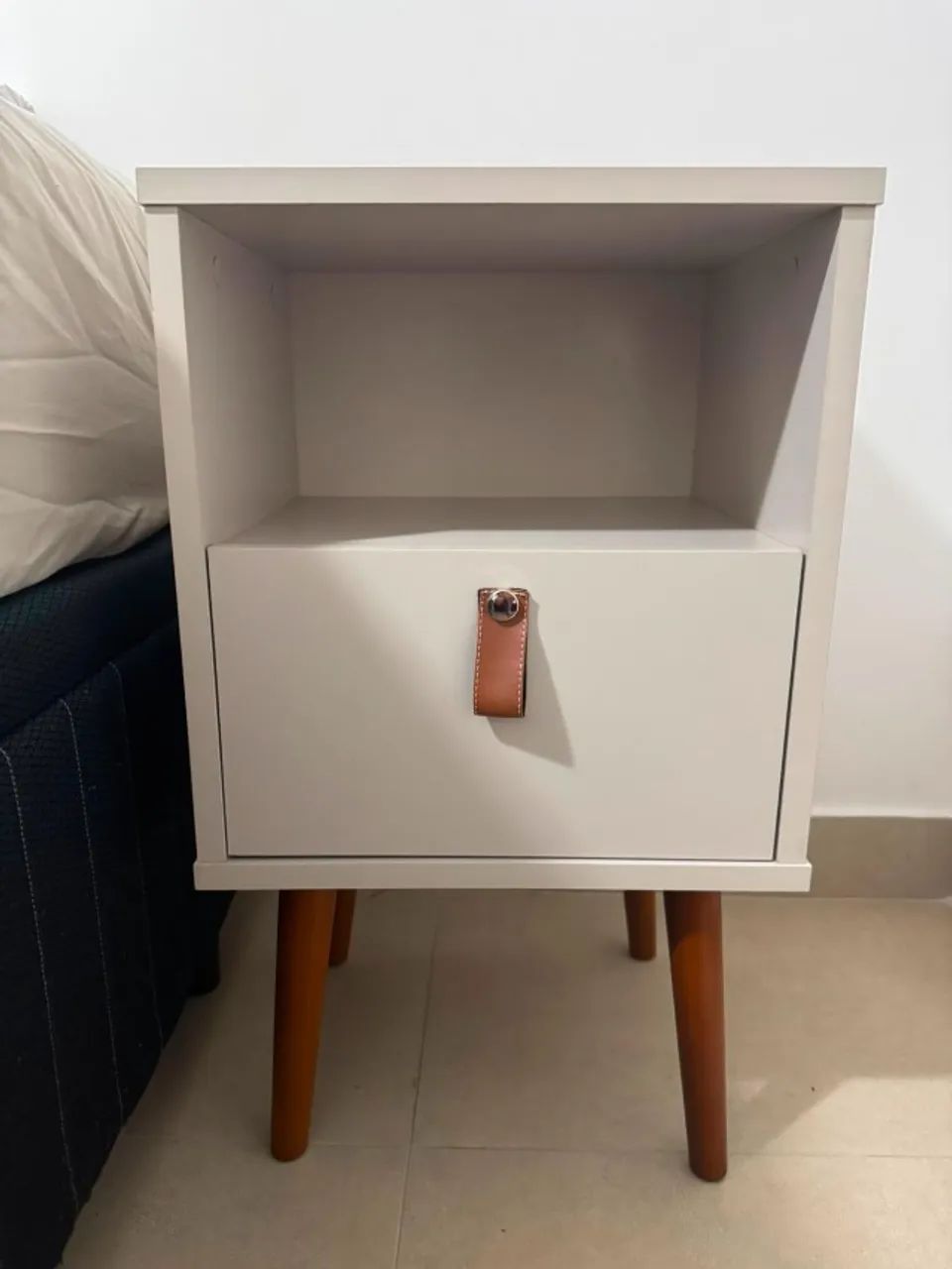 Par de mesa de cabeceira com 1 gaveta - Foto 2