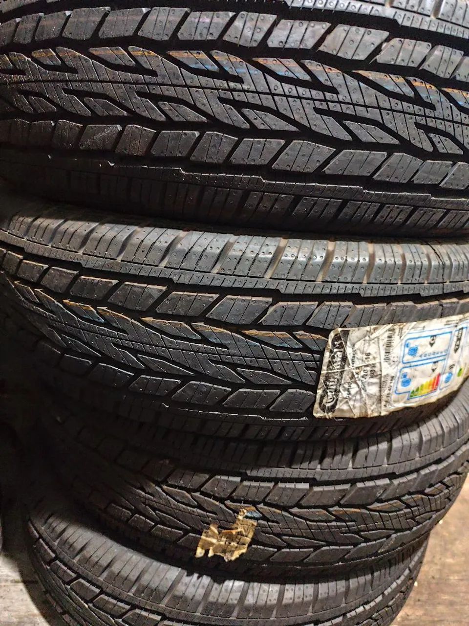 Vendo 4 pneus novos 