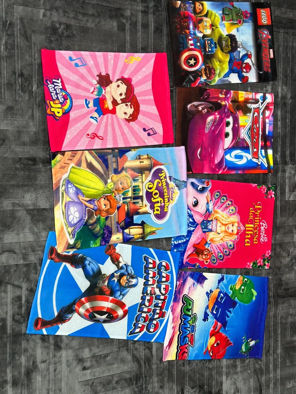 Toalha de rosto personagens