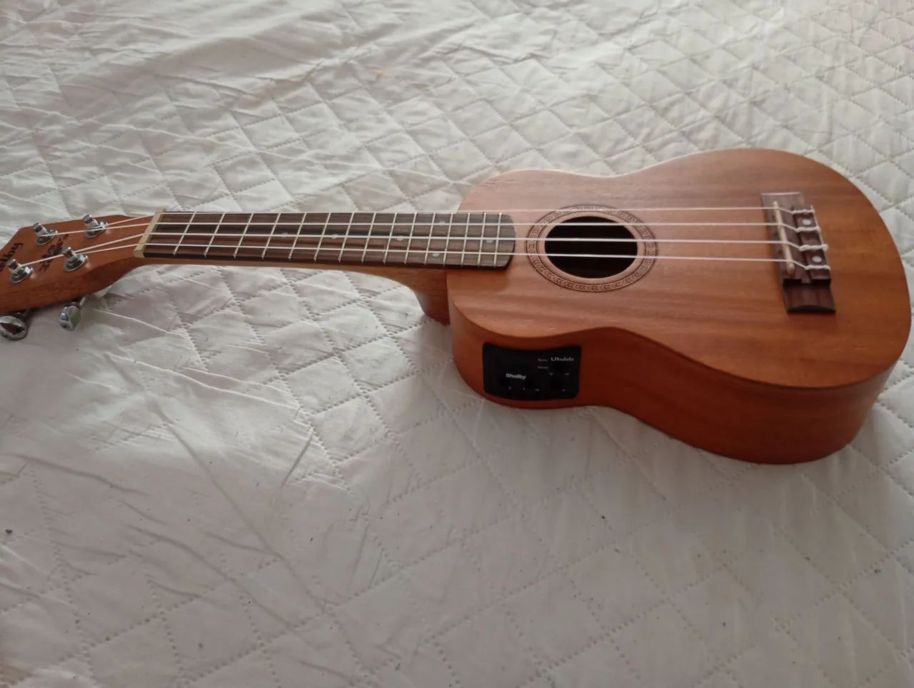Ukulele elétrico Shelby(Não Troco) - Foto 3
