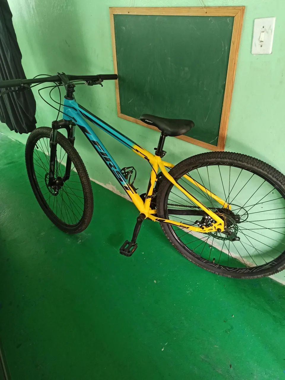 Bicleta First