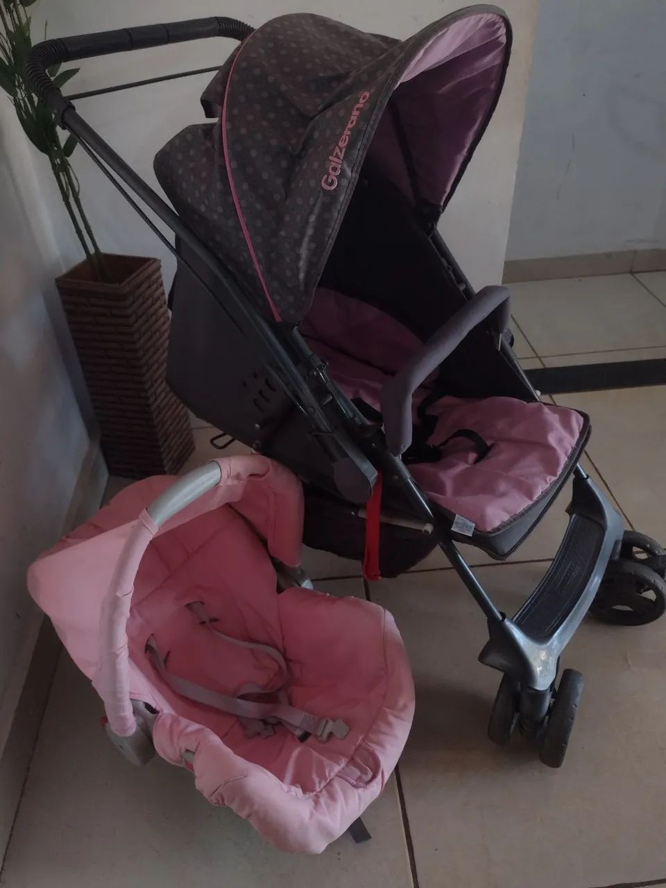 Carrinho com bebê conforto  - Foto 3