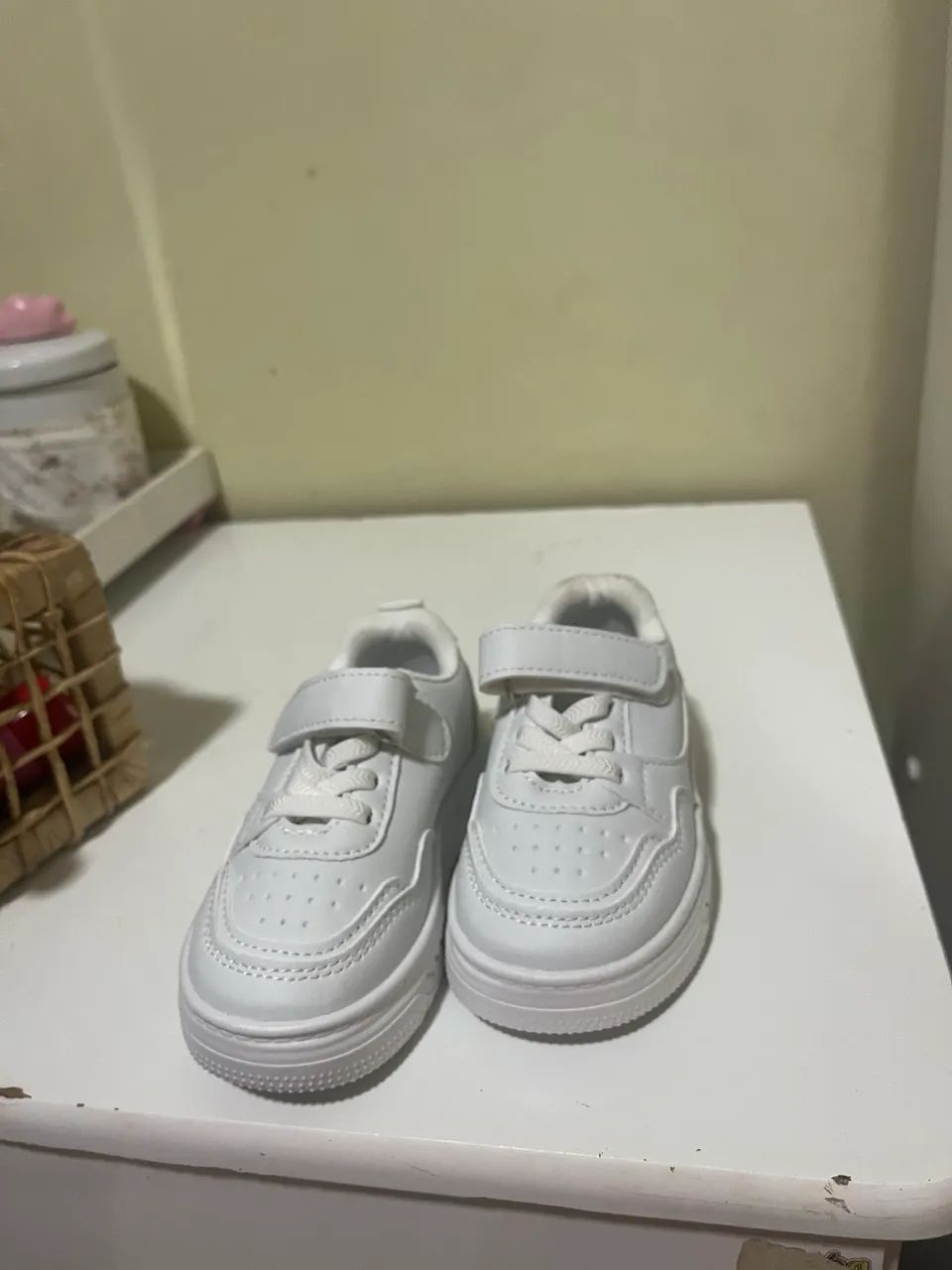 Vende-se tênis branco,tamanho 21