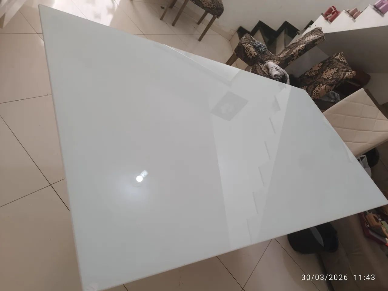 OPORTUNIDADE! Mesa MDF com Vidro Impecável por R$800 - Moderna e Sofisticada! - Foto 4